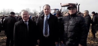 Bumacov: „Întreprinderile  fiind mai aproape de fermieri, le pot pune la dispoziţie maşini agricole”