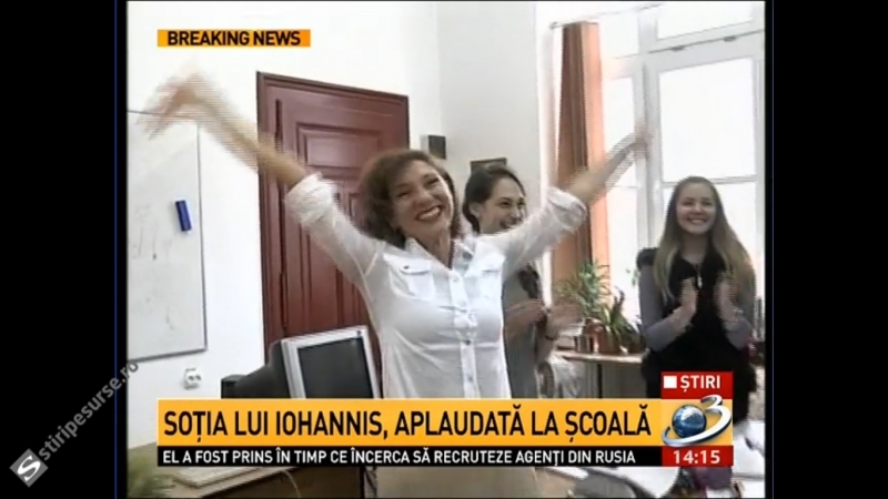 EMOȚIONANT! Cum a fost primită Carmen Iohannis de elevii săi: Abia s-a abținut din plâns / VIDEO