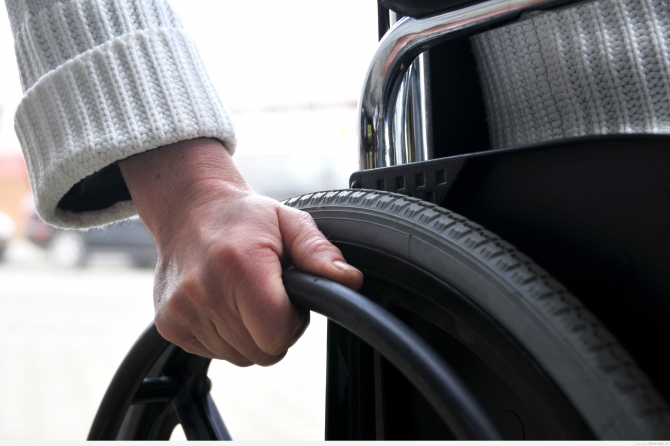 Analiză: Accesul persoanelor cu dizabilități la procesele electorale rămâne a fi limitat