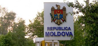 Aglomeraţie în vamă! La sfârşit de săptămână, mii de ieşeni au făcut cumpărături în Republica Moldova