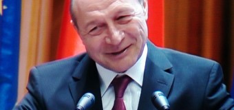 Băsescu anunţă că îşi scrie memoriile: Încep de la cum am ajuns eu candidat în 2004