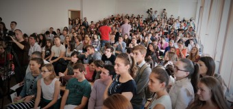 Sute de tineri din capitală, informați despre bursele de studii Erasmus+