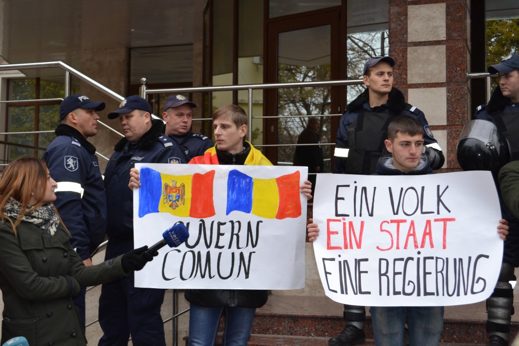 mars-pentru-unire-chisinau-ambasada-germaniei