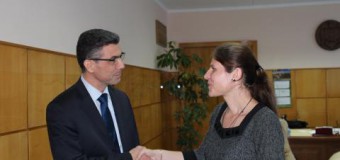 Ludmila Ababii, studentă cu deficiențe de vedere – o zi la Ministerul Economiei