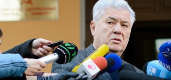 Voronin, după o decizie CC: „Acest lucru va duce cu siguranță, la un conflict juridic paradoxal”