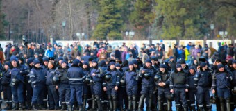 Circa 63 500 de oameni au manifestat ieri în centrul capitalei