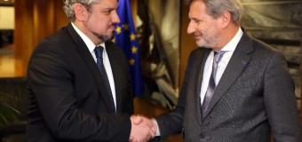 Ministrul de Externe a înmânat comisarului european Johannes Hahn o scrisoare a premierului