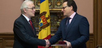 Ordinul de Onoare pentru Ambasadorul Extraordinar și Plenipotențiar al Republicii Cehe la Chișinău