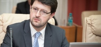 Un fost fruntaş PDM a plecat din partid şi se retrage din funcţia de ambasador