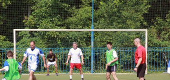 Ministrul de Interne a participat la un meci amical de fotbal (foto)