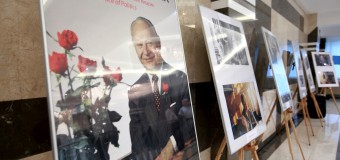 Parlamentul găzduiește expoziția de portrete ale politicianului slovac Alexander Dubcek