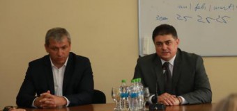 Noul director al ÎS ”Fabrica de sticlă din Chişinău” a fost prezentat colectivului