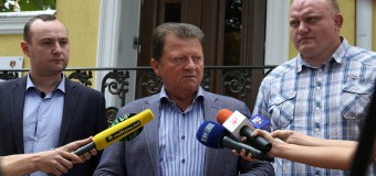 PSRM a contestat la CC decretul cu privire la acordarea cetăţeniei RM lui Traian Băsescu