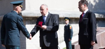 Președintele Republicii Moldova a oferit distincții de stat unor militari și angajați ai Ministerului Apărării