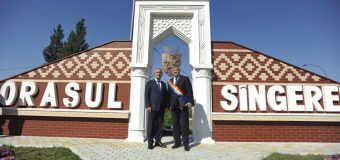 Simbolul prieteniei dintre azeri și moldoveni, inaugurat cu suportul Congresului Azerilor din RM