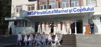 La Institutul Mamei și Copilului au fost inaugurate plăci în memoria a două personalități din medicină