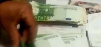 A pătruns într-o casă și a furat 10600 de euro! Suspectul în vîrstă de 24 de ani, reținut (Video)