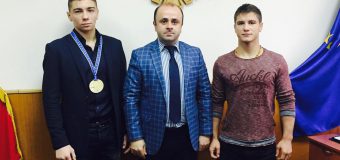 Ministrul Tineretului și Sportului s-a întâlnit astăzi cu Denis Vieru, medaliat cu aur în categoria 66 kg