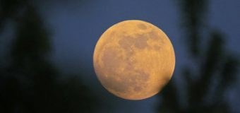 Super Luna, „vinovată” de seisme şi accidente? Ce spun specialiştii
