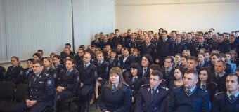 Polițiști de Frontieră, care s-au remarcat prin merite deosebite pe parcursul anului 2016, au fost premiaţi de conducere (foto)