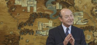 Ofertă pentru avocații din R.Moldova! Băsescu îl vrea pe cel mai bun pentru judecata cu Dodon