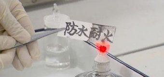 Chinezii au reinventat hârtia! Noul material rezistă la apă şi foc