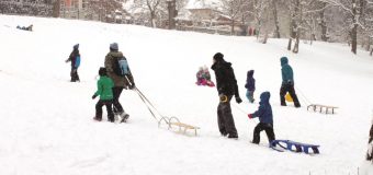 Pregătiţi săniuţele! Pe parcursul următoarelor zile va ninge abundent în toată țara