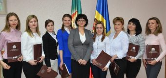 Opt noi funcţionari publici, la CNAS. Au depus jurământul! (foto)