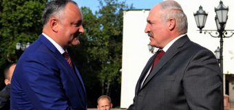 Igor Dodon l-a invitat pe Aleksandr Lukaşenko să viziteze Moldova în timpul cel mai apropiat