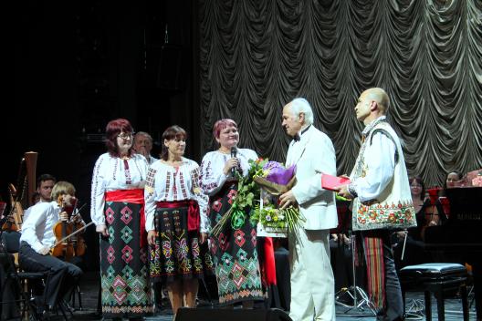 Moldovenii din Tyumen – la o întâlnire de suflet cu Eugen Doga. Află ce cadou le-a făcut maestrul!