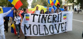 Tinerii Moldovei deschide aplicările pentru un amplu program de voluntariat dedicat elevilor și studenților de pe întreg teritoriul RM