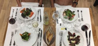 FOTO / S-a deschis restaurantul în care oamenii merg GOI, la cină