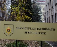 (VIDEO) Cei doi ofițeri ai SIS au revenit pe teritoriul Republicii Moldova