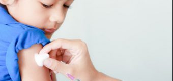 Ţară în stare de ŞOC: 800.000 de copii au primit un „vaccin greșit”. Ce riscă