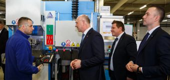 Prim-ministrul Pavel Filip a vizitat noile fabrici din cadrul Zonei Economice Libere Bălţi, fondată acum opt ani (foto)