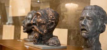 Lucrările elevilor Colegiului de Arte Plastice ”A. Plămădeală”, expuse la Parlament