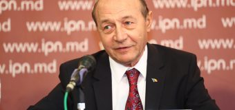 Traian Băsescu: Îmi pare rău că nu mai sunt cetăţean al Republicii Moldova pentru a vota „ACUM”