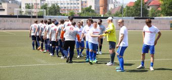 Fotbal amical pe stadionul „Zimbru” din Chișinău, în contextul Zilei Internaționale de comemorare a persoanelor decedate de HIV/SIDA