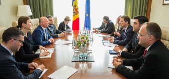 Pavel Filip, către ministrul delegat pentru Afaceri Europene al României: România este avocatul nostru pe platforma europeană