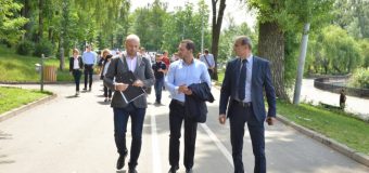 Șantierul de reconstrucție a scării din Parcul „Valea Morilor” – inspectat de mai mulți oficiali (FOTO)