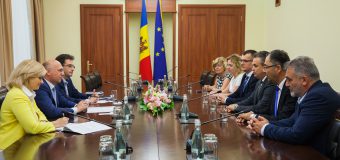 Extinderea parteneriatelor de afaceri moldo-române, discutate la Chișinău