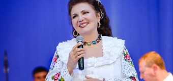 Visul elevilor din Aluatu – mai aproape de realitate. Interpreta Irina Loghin a donat 4000 de euro