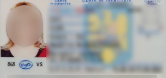 Cartea de identitate a concubinei sale i-a creat probleme la frontieră