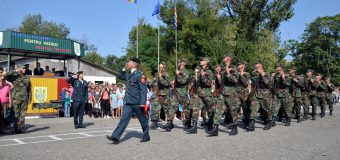 (FOTO) Ostaşii din garnizoana Cahul au depus jurământul militar