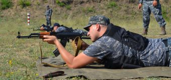 Serviciile specializate ale Vămii au participat la o serie de ședințe de tragere din armele de foc