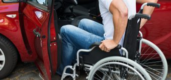 Companiile de taxi vor fi obligate să aibă în dotare automobile pentru persoanele cu nevoi speciale