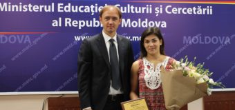 Diplomă de onoare de la Ministerul Educației, Culturii și Cercetării pentru medaliata cu aur de la Campionatul European Anastasia Nichita