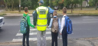 Polițiștii Capitalei prezenți în fiecare dimineață la trecerile de pietoni