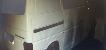 Patru minori din Chișinău au răpit un automobil parcat în curtea unui bloc de locuit