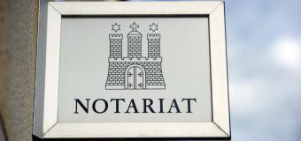 Desfacerea căsătoriei, prin acordul soţilor, ar putea fi făcută la notar